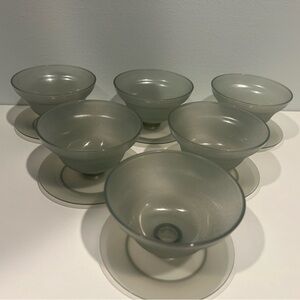 Tupperware Set of Six Dessert Parfait Cups